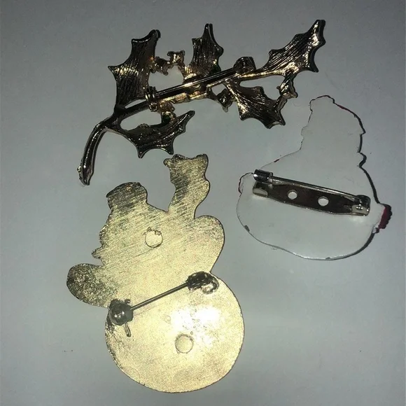 Lot of 3 Winter Holiday Christmas Snowman Mistletoe Vintage Brooch Shoulder Pins - Picture 3 of 5